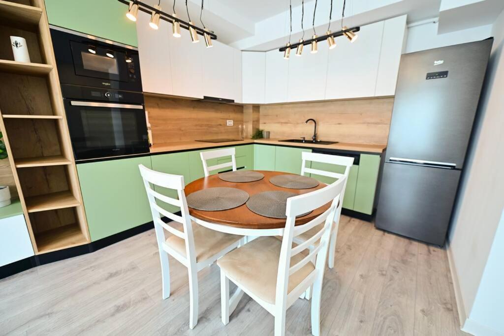 Flh - The Lake Home - Apt 33 Sibiu Bagian luar foto